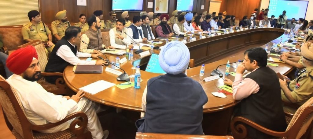 PUNJAB CM ANNOUNCES ‘MISSION CLEAN’ TO GO STRICT ON ILLICIT SAND MINING, LIQUOR AND DRUG TRADE