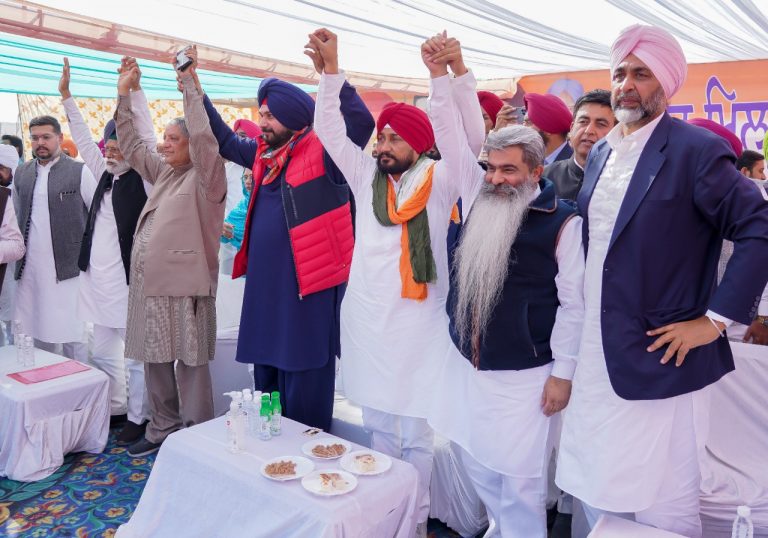 ਮੁੱਖ ਮੰਤਰੀ ਚੰਨੀ ਵੱਲੋਂ ਕੇਬਲ ਮਾਫੀਏ ਖਿਲਾਫ਼ ਜੰਗ ਦਾ ਐਲਾਨ, ਕੇਬਲ ਟੀ.ਵੀ. ਕੁਨੈਕਸ਼ਨ ਲਈ 100 ਰੁਪਏ ਮਹੀਨਾ ਦੀ ਦਰ ਤੈਅ