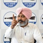 ਕਿਸਾਨੀ ਅੰਦੋਲਨ ਦੇ ਸੁਨਿਹਰੇ ਪੰਨਿਆਂ ’ਤੇ ਕਾਲ਼ੇ ਅੱਖਰਾਂ ਵਿੱਚ ਲਿਖੀ ਜਾਵੇਗੀ ਬਾਦਲਾਂ ਦੀ ਦੋਗਲੀ ਨੀਤੀ: ਹਰਪਾਲ ਸਿੰਘ ਚੀਮਾ