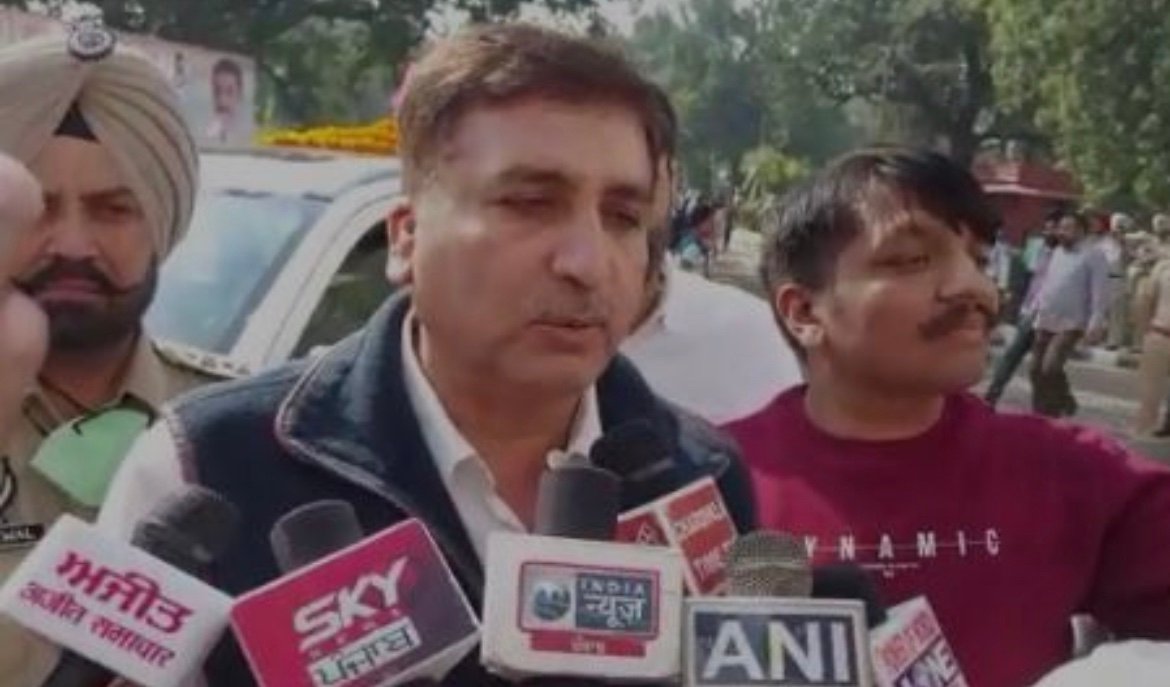 ਪੰਜਾਬ ਕਾਂਗਰਸ ਮਾਮਲਿਆਂ ਦੇ ਇੰਚਾਰਜ ਹਰੀਸ਼ ਚੌਧਰੀ ਨੇ ਕੌਂਸਲਰਾਂ ਨਾਲ ਕੀਤੀ ਮੁਲਾਕਾਤ