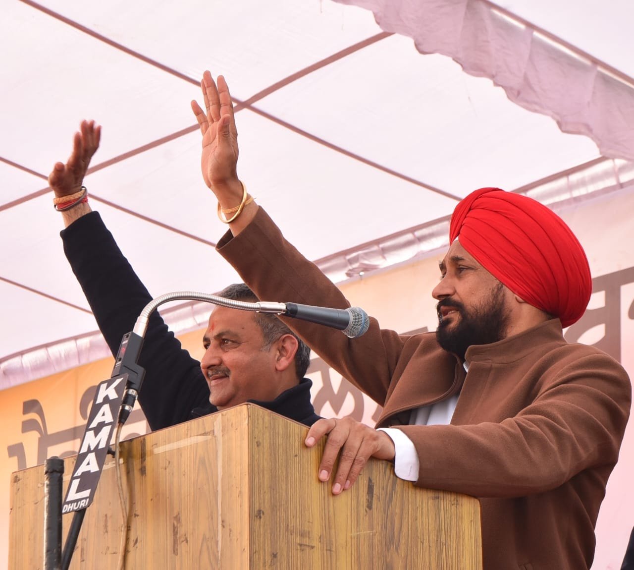 ‘ਆਪ’ ਦੀ ਅਗਵਾਈ ਵਾਲੇ ਬਾਹਰੀ ਲੋਕ ਖੁਦ ਨੂੰ ਜਨਤਾ ਦੀ ਆਵਾਜ਼ ਵਜੋਂ ਪੇਸ਼ ਕਰਨ ਲਈ ਕਾਹਲੇ: ਚੰਨੀ