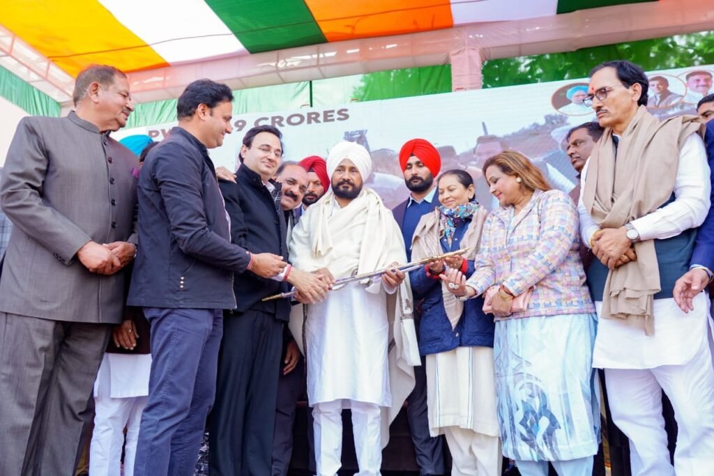 ਨਸ਼ਿਆਂ ਕਾਰਨ ਆਪਣੇ ਪੁੱਤ ਗੁਆਉਣ ਵਾਲੇ ਮਾਪੇ ਇਸ ਘਿਨਾਉਣੇ ਪਾਪ ਲਈ ਬਾਦਲਾਂ, ਕੇਜਰੀਵਾਲ ਅਤੇ ਕੈਪਟਨ ਨੂੰ ਕਦੇ ਵੀ ਮਾਫ ਨਹੀਂ ਕਰਨਗੇ-ਮੁੱਖ ਮੰਤਰੀ