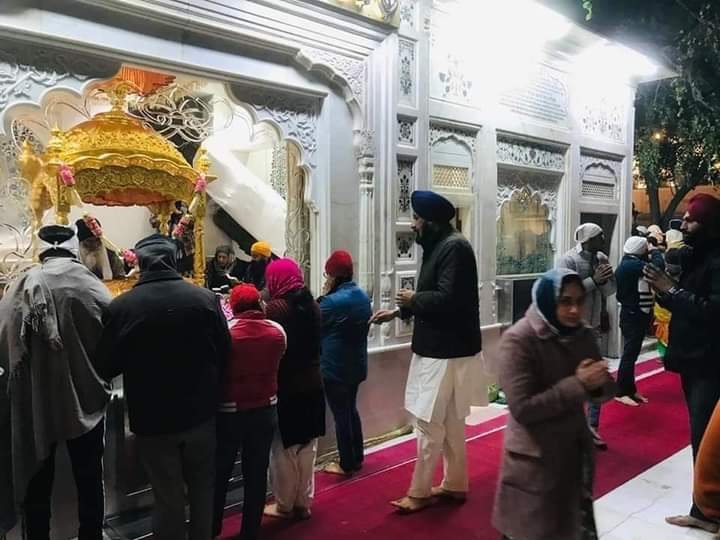 Did Bikram Majithia pay obeisance at Harmandir Sahib on January 1? What is truth behind pictures?