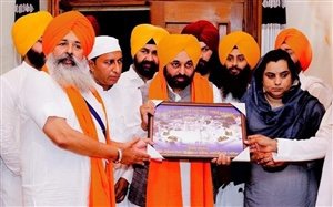 ਮਾਨ ਨੇ ਨਹੀਂ ਪੀਤੀ ਸੀ ਸ਼ਰਾਬ, ਤਖ਼ਤ ਸਾਹਿਬ ਵਿਖੇ ਸਨਮਾਨਤ ਕਰਨ ਵਾਲੇ SGPC ਮੈਂਬਰ ਦਾ ਵੱਡਾ ਬਿਆਨ,