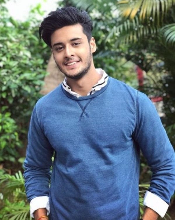 ਸ਼ਗੁਨ ਪਾਂਡੇ ਵਿਕੀ, ਕੱਦ, ਉਮਰ, ਪ੍ਰੇਮਿਕਾ, ਪਤਨੀ, ਪਰਿਵਾਰ, ਜੀਵਨੀ ਅਤੇ ਹੋਰ ਬਹੁਤ ਕੁਝ