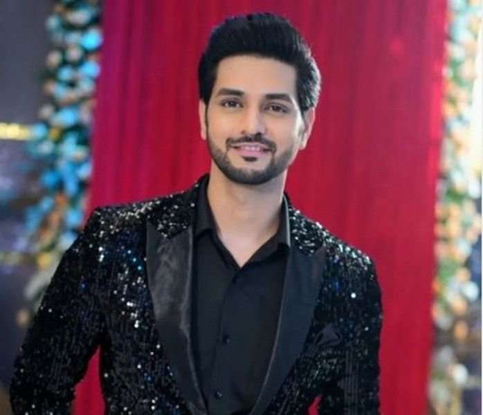 ਸ਼ਕਤੀ ਅਰੋੜਾ ਵਿਕੀ, ਕੱਦ, ਉਮਰ, ਪ੍ਰੇਮਿਕਾ, ਪਤਨੀ, ਪਰਿਵਾਰ, ਜੀਵਨੀ ਅਤੇ ਹੋਰ