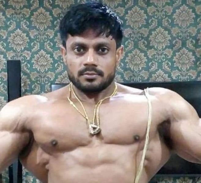 ਅਨਿਲ ਗੋਚੀਕਰ ਵਿਕੀ, ਕੱਦ, ਵਜ਼ਨ, ਉਮਰ, ਪਤਨੀ, ਪਰਿਵਾਰ, ਜੀਵਨੀ ਅਤੇ ਹੋਰ