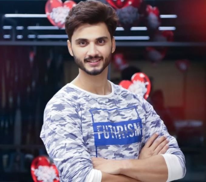 ਰੋਹਿਤ ਸਾਹਨੀ (ਬਿਗ ਬੌਸ ਤੇਲਗੂ 6) ਵਿਕੀ, ਕੱਦ, ਉਮਰ, ਪਤਨੀ, ਪਰਿਵਾਰ, ਜੀਵਨੀ ਅਤੇ ਹੋਰ ਬਹੁਤ ਕੁਝ