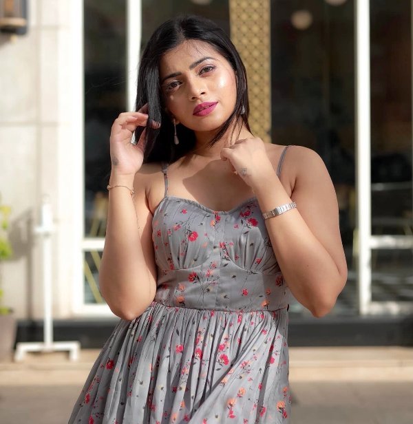 ਰੁਚਿਰਾ ਜਾਧਵ ਵਿਕੀ, ਕੱਦ, ਉਮਰ, ਬੁਆਏਫ੍ਰੈਂਡ, ਪਰਿਵਾਰ, ਜੀਵਨੀ ਅਤੇ ਹੋਰ