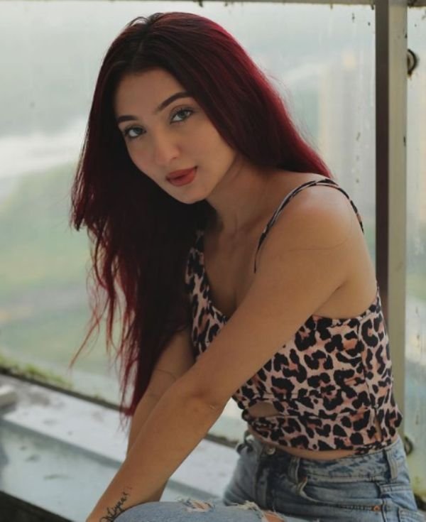 Oviya Darnall (Splitsvilla X4) ਵਿਕੀ, ਕੱਦ, ਉਮਰ, ਬੁਆਏਫ੍ਰੈਂਡ, ਪਰਿਵਾਰ, ਜੀਵਨੀ ਅਤੇ ਹੋਰ ਬਹੁਤ ਕੁਝ