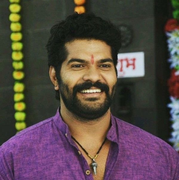 ਹਾਰਦਿਕ ਜੋਸ਼ੀ ਵਿਕੀ, ਕੱਦ, ਉਮਰ, ਪ੍ਰੇਮਿਕਾ, ਪਤਨੀ, ਪਰਿਵਾਰ, ਜੀਵਨੀ ਅਤੇ ਹੋਰ ਬਹੁਤ ਕੁਝ