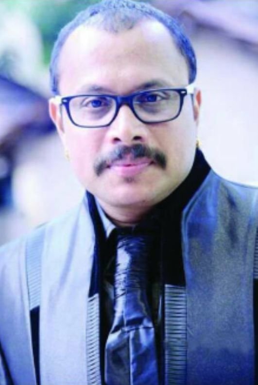 ਨਵੀਨ ਡੀ. ਪਡਿਲ ਵਿਕੀ, ਉਮਰ, ਪਰਿਵਾਰ, ਜੀਵਨੀ ਅਤੇ ਹੋਰ