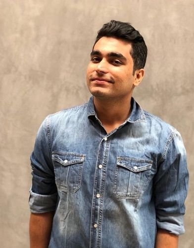 ਵਿਰਾਜ ਘੇਲਾਨੀ ਵਿਕੀ, ਉਮਰ, ਪ੍ਰੇਮਿਕਾ, ਪਰਿਵਾਰ, ਜੀਵਨੀ ਅਤੇ ਹੋਰ