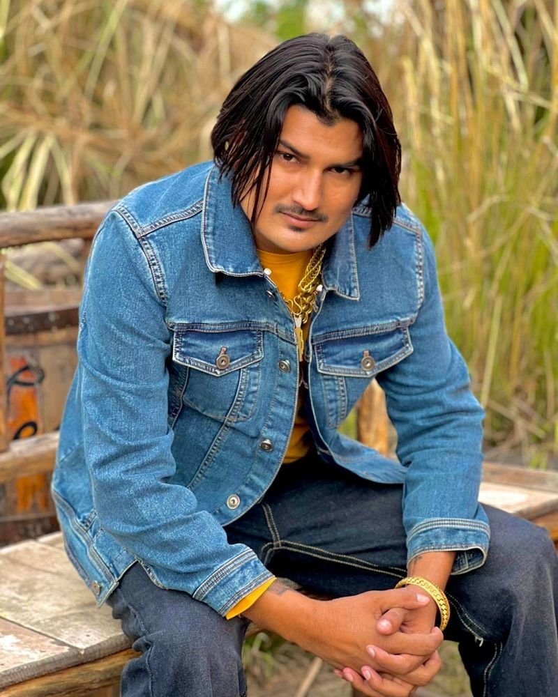 ਅਮਿਤ ਸੈਣੀ ਰੋਹਤਕੀਆ ਵਿਕੀ, ਉਮਰ, ਪਤਨੀ, ਬੱਚੇ, ਪਰਿਵਾਰ, ਜੀਵਨੀ ਅਤੇ ਹੋਰ