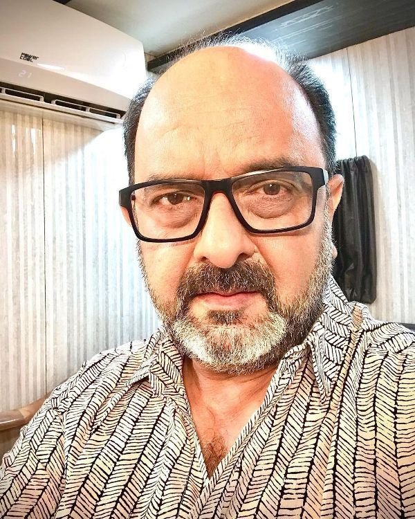 ਅਮਿਤ ਸਿੰਘ ਠਾਕੁਰ ਵਿਕੀ, ਉਮਰ, ਪਤਨੀ, ਬੱਚੇ, ਜੀਵਨੀ ਅਤੇ ਹੋਰ