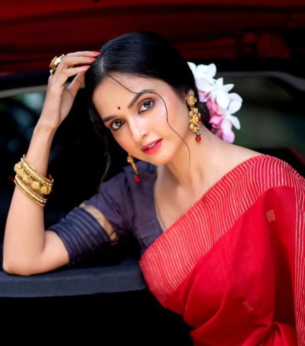 ਐਨਮੇਰੀ ਟੌਮ ਵਿਕੀ, ਕੱਦ, ਉਮਰ, ਬੁਆਏਫ੍ਰੈਂਡ, ਪਤੀ, ਪਰਿਵਾਰ, ਜੀਵਨੀ ਅਤੇ ਹੋਰ ਬਹੁਤ ਕੁਝ