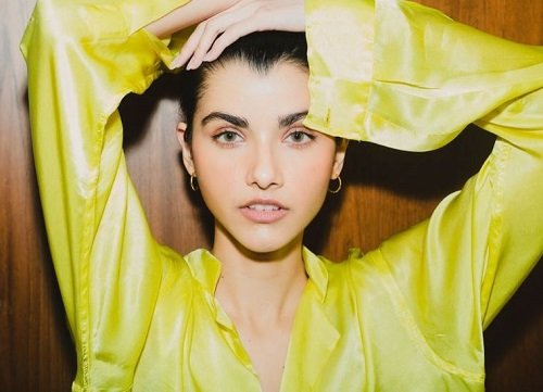 ਆਇਸ਼ਾ ਕੰਗਾ ਵਿਕੀ, ਕੱਦ, ਉਮਰ, ਬੁਆਏਫ੍ਰੈਂਡ, ਪਰਿਵਾਰ, ਜੀਵਨੀ ਅਤੇ ਹੋਰ