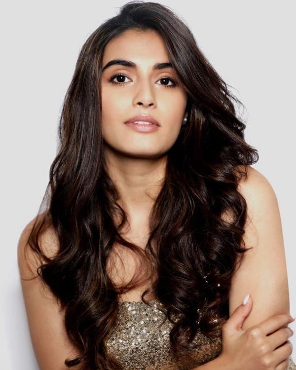 ਦਿਵਯਾਂਸ਼ ਕੌਸ਼ਿਕ ਵਿਕੀ, ਉਮਰ, ਬੁਆਏਫ੍ਰੈਂਡ, ਪਰਿਵਾਰ, ਜੀਵਨੀ ਅਤੇ ਹੋਰ