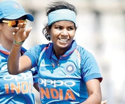 ਕੋਮਲ ਜ਼ੰਜ਼ਾਦ ਵਿਕੀ, ਕੱਦ, ਉਮਰ, ਬੁਆਏਫ੍ਰੈਂਡ, ਪਰਿਵਾਰ, ਜੀਵਨੀ ਅਤੇ ਹੋਰ ਬਹੁਤ ਕੁਝ