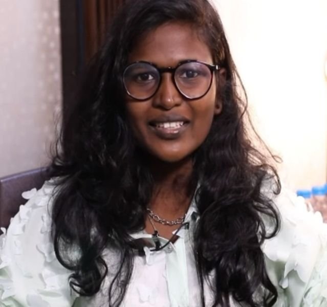 ਗੋਪਿਕਾ ਗੋਪੀ (ਬਿਗ ਬੌਸ ਮਲਿਆਲਮ 5) ਵਿਕੀ, ਉਮਰ, ਪਤੀ, ਪਰਿਵਾਰ, ਜੀਵਨੀ ਅਤੇ ਹੋਰ ਬਹੁਤ ਕੁਝ