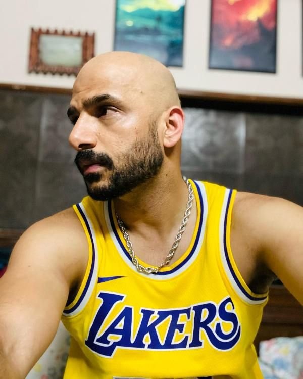 ਸ਼ਿਵਾਂਕੀਤ ਸਿੰਘ ਪਰਿਹਾਰ ਵਿਕੀ, ਕੱਦ, ਉਮਰ, ਪਤਨੀ, ਪ੍ਰੇਮਿਕਾ, ਪਰਿਵਾਰ, ਜੀਵਨੀ ਅਤੇ ਹੋਰ ਬਹੁਤ ਕੁਝ