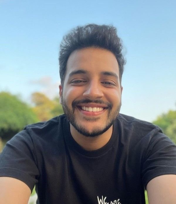 ਸ਼ਿਵਾਂਗ ਚੋਪੜਾ ਵਿਕੀ, ਉਮਰ, ਪ੍ਰੇਮਿਕਾ, ਪਰਿਵਾਰ, ਜੀਵਨੀ ਅਤੇ ਹੋਰ