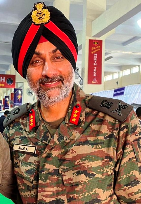 ਅਮਰਦੀਪ ਸਿੰਘ ਔਜਲਾ ਵਿਕੀ, ਉਮਰ, ਪਤਨੀ, ਪਰਿਵਾਰ, ਜੀਵਨੀ ਅਤੇ ਹੋਰ