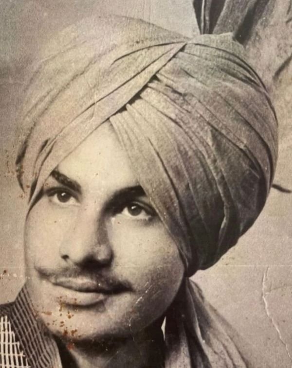 ਅਮਰ ਸਿੰਘ ਚਮਕੀਲਾ ਵਿਕੀ, ਉਮਰ, ਮੌਤ, ਪਤਨੀ, ਬੱਚੇ, ਪਰਿਵਾਰ, ਜੀਵਨੀ ਅਤੇ ਹੋਰ