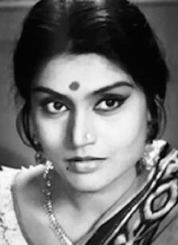 ਰੁਮਾ ਗੁਹਾ ਠਾਕੁਰਤਾ ਵਿਕੀ, ਕੱਦ, ਉਮਰ, ਪਤੀ, ਬੱਚੇ, ਪਰਿਵਾਰ, ਜੀਵਨੀ ਅਤੇ ਹੋਰ ਬਹੁਤ ਕੁਝ