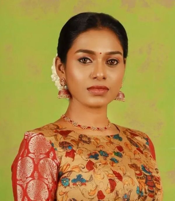 ਥੈਂਡਰਲ ਰਘੁਨਾਥਨ ਵਿਕੀ, ਕੱਦ, ਉਮਰ, ਬੁਆਏਫ੍ਰੈਂਡ, ਪਰਿਵਾਰ, ਜੀਵਨੀ ਅਤੇ ਹੋਰ