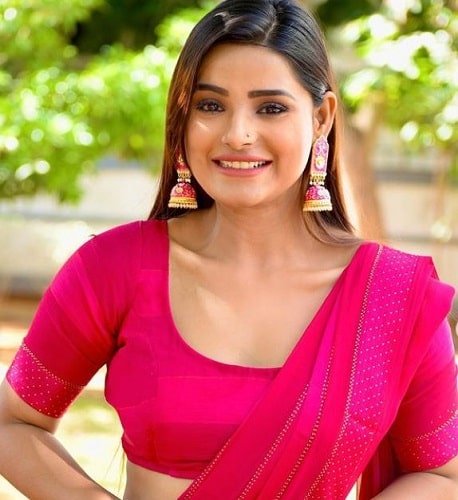 ਅਨੁਸ਼ਕਾ ਸ਼੍ਰੀਵਾਸਤਵ ਵਿਕੀ, ਕੱਦ, ਉਮਰ, ਬੁਆਏਫ੍ਰੈਂਡ, ਪਰਿਵਾਰ, ਜੀਵਨੀ ਅਤੇ ਹੋਰ