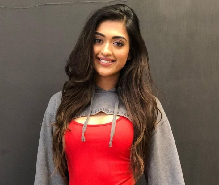 ਗਾਇਤਰੀ ਭਾਰਦਵਾਜ ਵਿਕੀ, ਕੱਦ, ਉਮਰ, ਬੁਆਏਫ੍ਰੈਂਡ, ਪਰਿਵਾਰ, ਜੀਵਨੀ ਅਤੇ ਹੋਰ