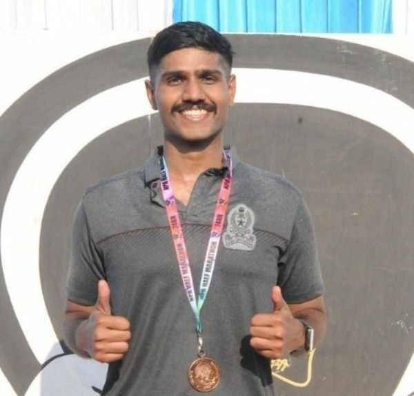 ਮਨੀਸ਼ ਕੁਮਾਰ (IPS) ਵਿਕੀ, ਉਮਰ, ਜਾਤ, ਪਤਨੀ, ਪਰਿਵਾਰ, ਜੀਵਨੀ ਅਤੇ ਹੋਰ