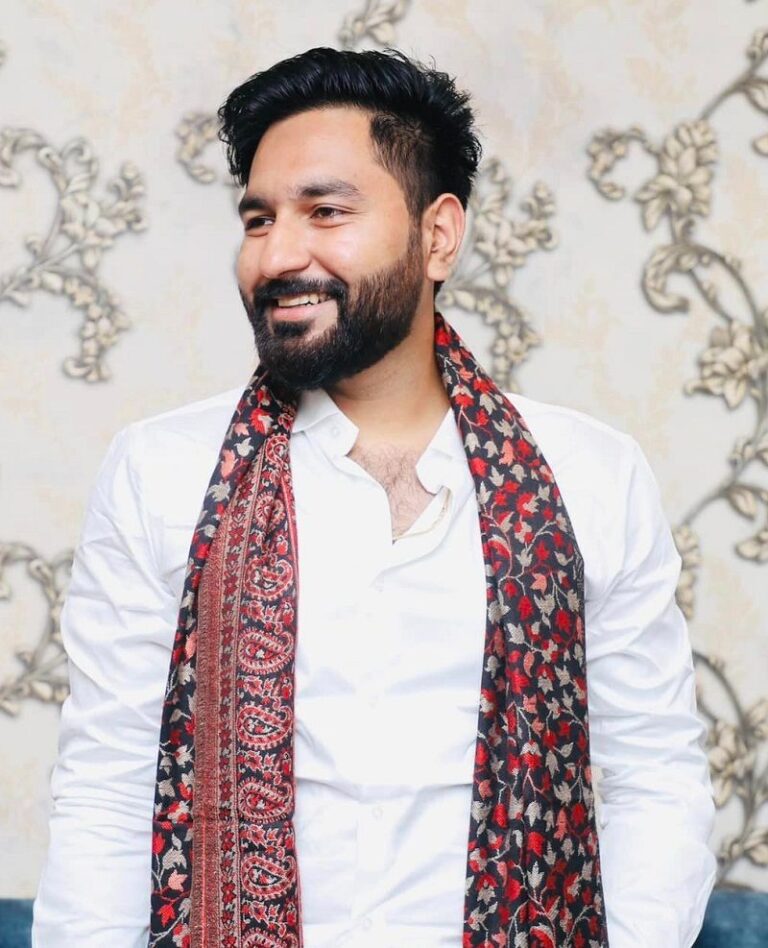ਪ੍ਰਿਯਾਂਸ਼ ਵਿਸ਼ਵਕਰਮਾ ਵਿਕੀ, ਉਮਰ, ਜਾਤ, ਪਤਨੀ, ਪਰਿਵਾਰ, ਜੀਵਨੀ ਅਤੇ ਹੋਰ