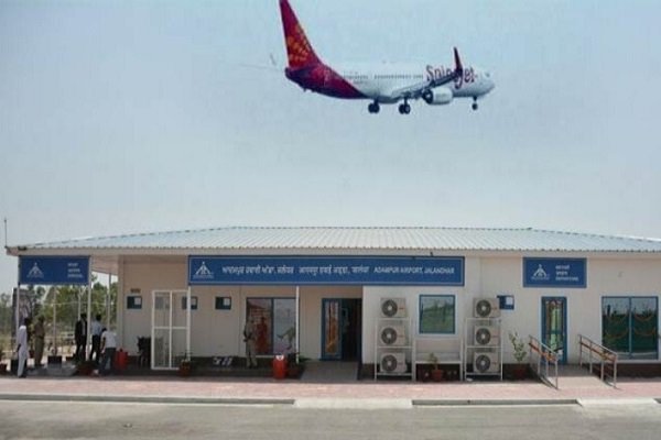 ਅੱਜ ਤੋਂ ਘਰੇਲੂ ਉਡਾਣਾਂ ਸ਼ੁਰੂ, ਜਲੰਧਰ ਤੋਂ ਆਦਮਪੁਰ ਏਅਰਪੋਰਟ ਤੱਕ ਬਣ ਰਹੇ ਫਲਾਈਓਵਰ ਵੱਡੀ ਸਮੱਸਿਆ ਬਣ ਗਏ ਹਨ