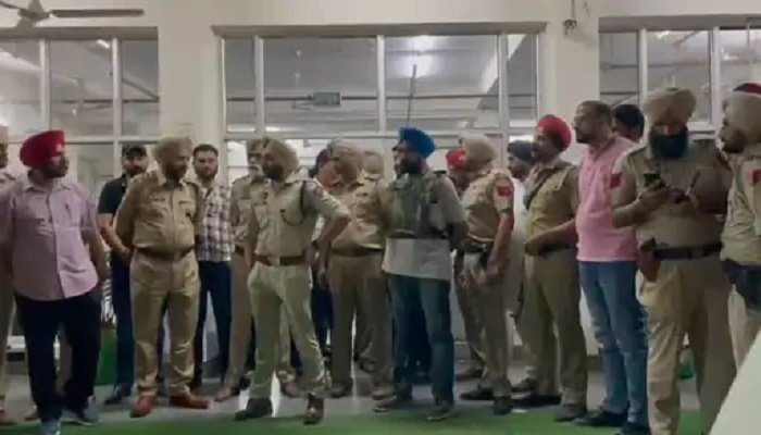 ਮਾਨਸਾ ‘ਚ ਮੈਡੀਕਲ ਸਟੋਰ ‘ਤੇ ਫਾਇਰਿੰਗ ਮਗਰੋਂ ਪੁਲਿਸ ਦਾ ਐਕਸ਼ਨ, ਐਨਕਾਊਂਟਰ ਮਗਰੋਂ 4 ਬਦਮਾਸ਼ ਗ੍ਰਿਫਤਾਰ