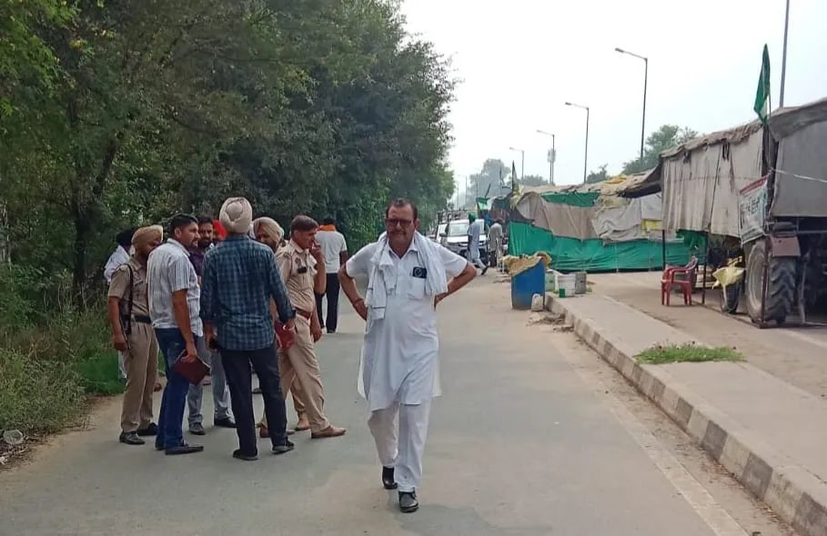 Farmer ends life by hanging himself at Khanauri border