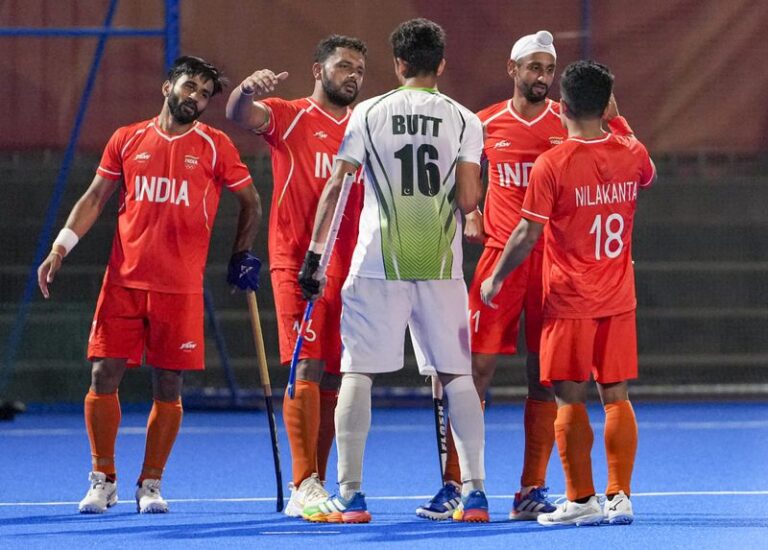ਏਸ਼ੀਆਈ ਖੇਡਾਂ ਦੀ ਹਾਕੀ: ਸਾਰੇ ਖਿਡਾਰੀਆਂ ਵਿੱਚ ਹਾਕੀ ਦੀ ਖੇਡ ਦੀ ਸ਼ੁਰੂਆਤ ਕੀਤੀ ਗਈ ਹੈ।