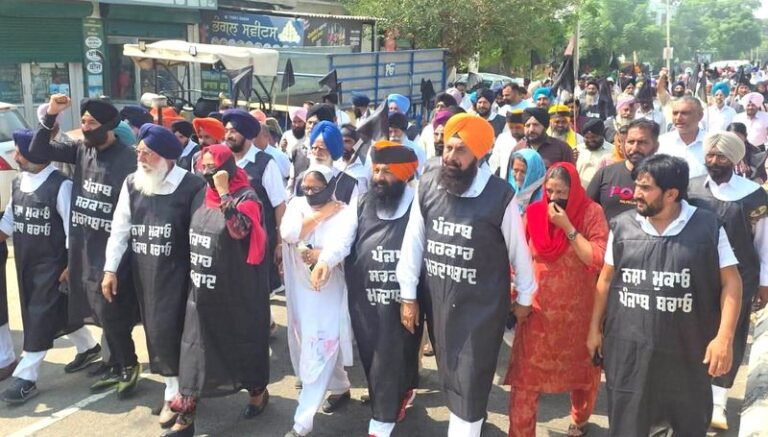 ਪੰਜਾਬ ਦੇ ਮੁੱਖ ਮੰਤਰੀ ਦੀ ਰਿਹਾਇਸ਼ ‘ਤੇ ਧਰਨਾ: