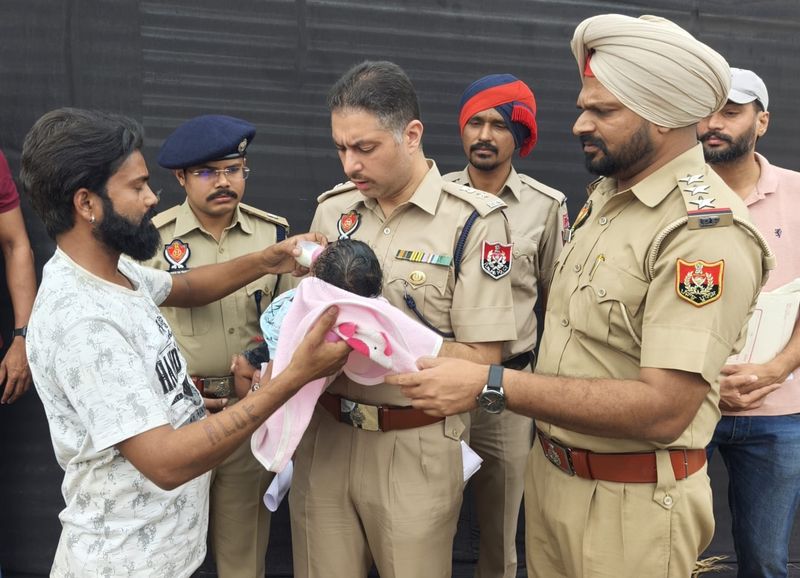 ਲੁਧਿਆਣਾ ਪੁਲੀਸ ਨੇ 4 ਮਹੀਨਿਆਂ ਦਾ ਅਗਵਾ ਬੱਚਾ 5 ਘੰਟਿਆਂ ਅੰਦਰ ਮਾਪਿਆਂ ਨੂੰ ਸੌਂਪਿਆ
