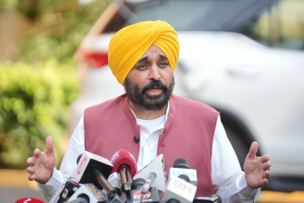 ਮੁੱਖ ਮੰਤਰੀ ਭਗਵੰਤ ਮਾਨ ਨੇ ਕਿਹਾ ਕਿ ਉਨ੍ਹਾਂ ਨੇ ਆਪਣੇ ਅਹੁਦੇ ਵੱਲ ਧਿਆਨ ਦਿੱਤਾ ਹੈ।