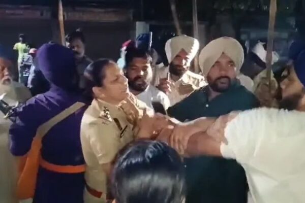 ਲੇਡੀ ਸ਼ੋਨ; ਨਿਹੰਗਾਂ ਵਿਚਾਲੇ ਝੜਪ ਰੋਕਣ ਪਹੁੰਚੀ ਸੀ ਪੁਲਿਸ