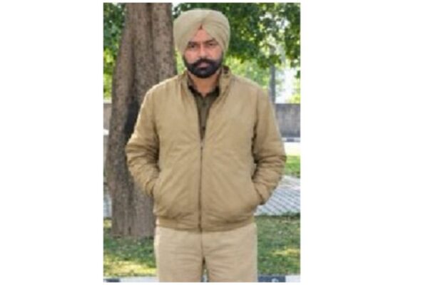 ਏਐਸਆਈ ਹਰਜੀਤ ਸਿੰਘ ਨੇ ਉਨ੍ਹਾਂ ਸਾਰੇ ਲੋਕਾਂ ਨੂੰ ਬਿਆਨ ਜਾਰੀ ਕੀਤਾ ਹੈ ਜਿਨ੍ਹਾਂ ਨਾਲ ਉਹ ਕੰਮ ਕਰਦਾ ਹੈ।