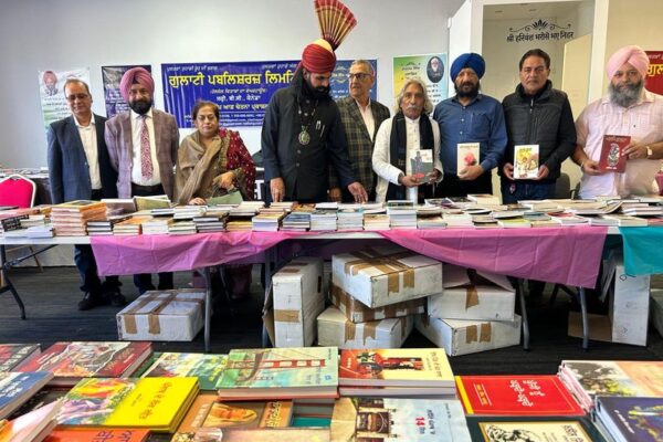 ਕੈਨੇਡਾ ਦੀ ਕਿਤਾਬ; ਪ੍ਰਮੁੱਖ ਸਾਹਿਤਕਾਰਾਂ ਤੇ ਲੇਖਕਾਂ ਦੀਆਂ ਪੁਸਤਕਾਂ ਸ਼ਾਮਲ