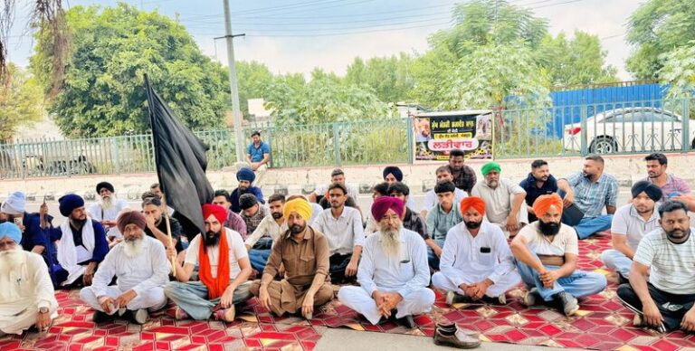 ਇਨਸਾਫ ਸੰਘਰਸ਼ ਕਮੇਟੀ ਦਾ ਵਿਰੋਧ: ਇਸ ਕਮੇਟੀ ਨੇ ਆਪਣੇ ਫੈਸਲੇ ਵਿੱਚ ਸ਼ਾਮਲ ਕੀਤਾ ਹੈ।
