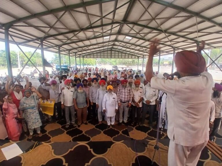 ਪੈਨਸ਼ਨਰਾਂ ਅਤੇ ਮੁਲਜ਼ਮਾਂ ਵੱਲੋਂ ਵਿਧਾਇਕ ਦੇ ਦਫ਼ਤਰ ਅੱਗੇ ਰੈਲੀ