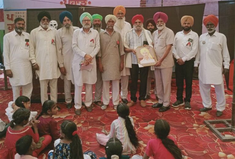 ਭੂੰਦੜੀ ’ਚ ਨਾਟਕ ‘ਸੁਲਘਦੀ ਧਰਤੀ’ ਖੇਡਿਆ