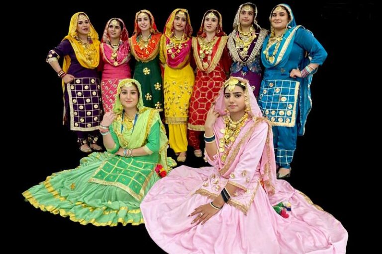 ਮੈਨੀਟੋਬਾ ਫੋਕ ਐਂਡ ਫਿਊਜ਼ਨ ਫੈੱਸਟ ’ਚ ਪੰਜਾਬੀ ਗਿੱਧੇ ਸਮੇਤ ਦੁਨੀਆ ਭਰ ਦੇ ਲੋਕ ਨਾਚਾਂ ਨੇ ਬੰਨ੍ਹਿਆ ਰੰਗ