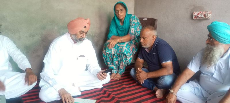 ਅਨਮੋਲਜੀਤ ਸਿੰਘ ਰੋਹਤਾ ਮਾਮਲਾ: ਇਸ ਮਾਮਲੇ ਵਿੱਚ ਅਨਮੋਲਜੀਤ ਸਿੰਘ ਖ਼ਿਲਾਫ਼ ਕੇਸ ਦਰਜ ਕੀਤਾ ਗਿਆ ਹੈ।