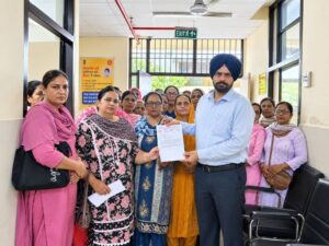 ਆਸ਼ਾ ਵਰਕਰਾਂ ਵੱਲੋਂ ਸਿਵਲ ਸਰਜਨ ਦਫ਼ਤਰ ’ਚ ਪ੍ਰਦਰਸ਼ਨ